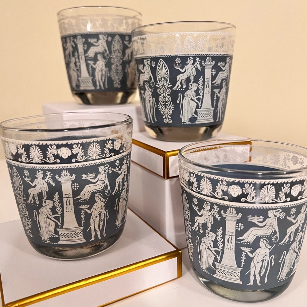 VINTAGE. Set of 4 Jeannette Corinthian blue glass‎ tumblers.
